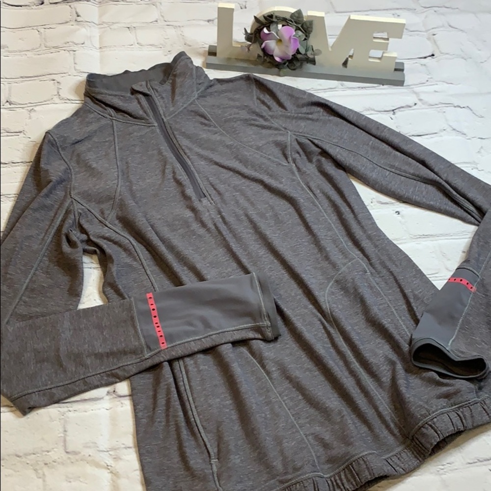 *SOLD* Lululemon 1/4 zip Grey Pace Pusher Pullover - Picture 2 of 12